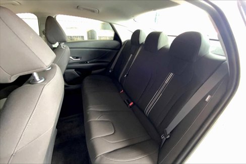 Used 2024 Hyundai Elantra SEL image 19