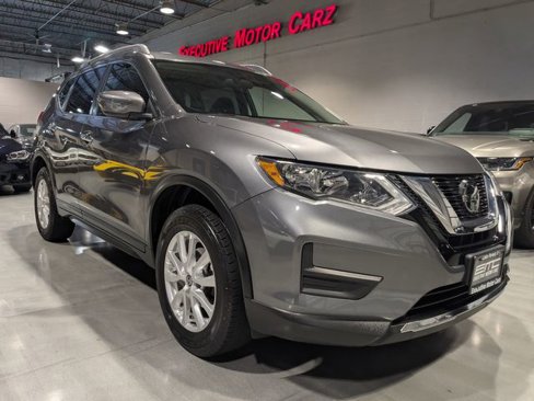 Used 2018 Nissan Rogue SV image 13