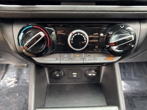 Certified 2023 Hyundai Kona SEL image 31
