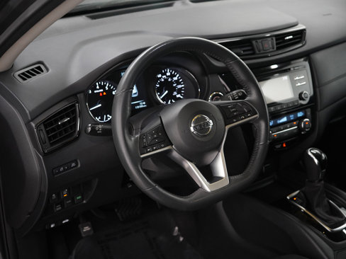 Used 2017 Nissan Rogue SV w/ Midnight Edition Package image 19
