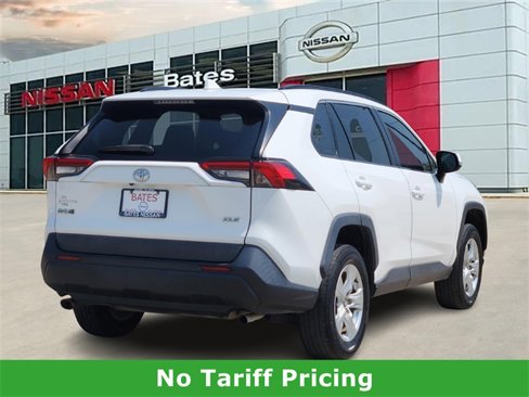 Used 2020 Toyota RAV4 XLE image 4