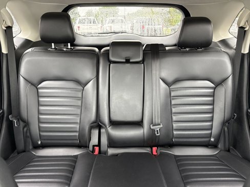 Used 2021 Ford Edge SEL image 27
