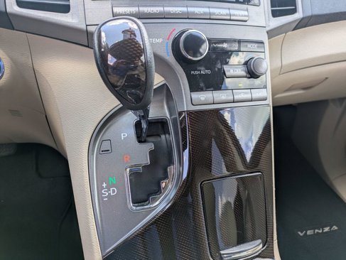 Used 2011 Toyota Venza image 20