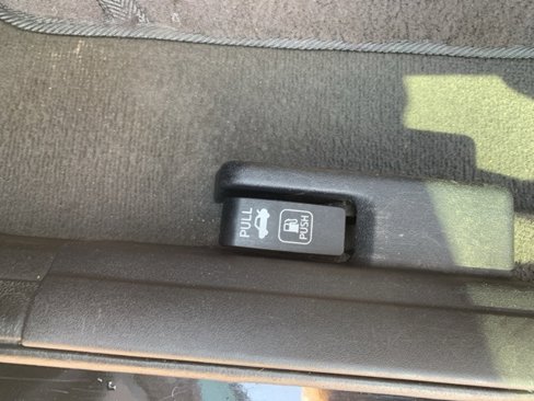 Used 2010 Nissan Sentra 2.0 SR image 14