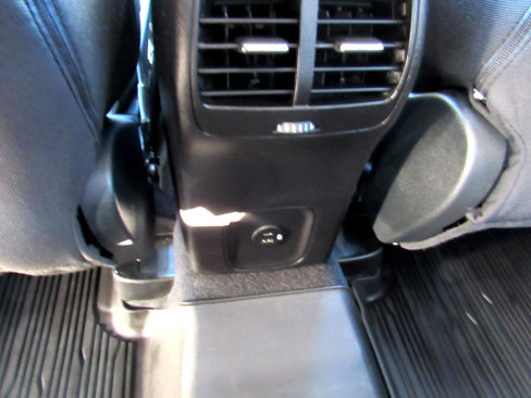 Used 2022 Ford Escape SE w/ SE Sport Appearance Package image 27