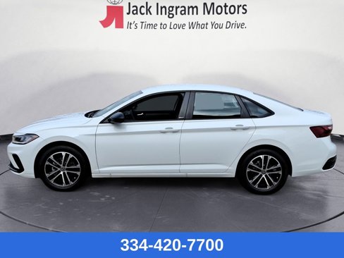 New 2025 Volkswagen Jetta Sport image 2
