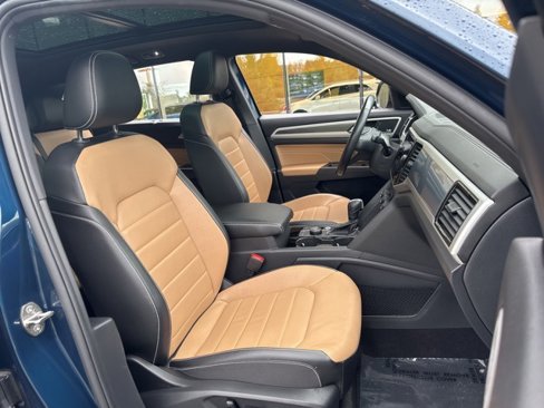 Used 2022 Volkswagen Atlas Cross Sport SEL Premium R-Line image 20