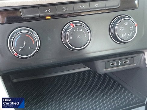 Used 2020 Volkswagen Jetta image 12