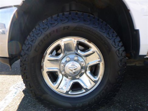 Used 2017 RAM 2500 Tradesman w/ Chrome Appearance Group image 14