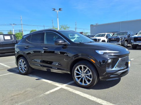 Used 2024 Buick Encore GX Avenir w/ Avenir Technology Package image 21