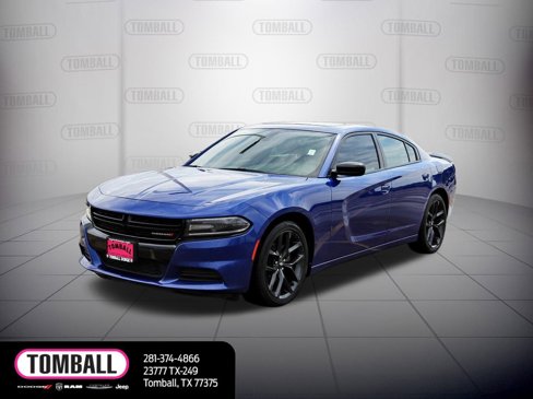Used 2021 Dodge Charger SXT w/ Blacktop Package image 3