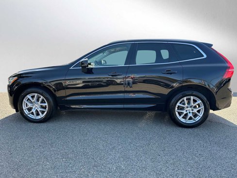 Used 2021 Volvo XC60 T5 Momentum w/ Premium Package image 6