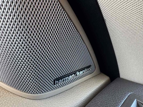 Used 2010 Mercedes-Benz E 550 Coupe image 23