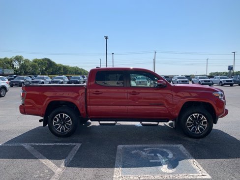 Used 2023 Toyota Tacoma 4x4 Double Cab image 4