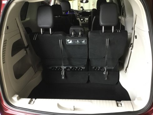 Used 2017 Chrysler Pacifica Touring-L Plus image 45