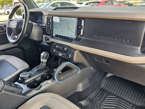 Used 2022 Ford Bronco Wildtrak image 29
