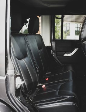 Used 2014 Jeep Wrangler Unlimited Sahara w/ Dual Top Group image 25