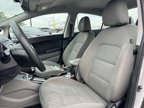 Used 2015 Kia Forte LX image 13