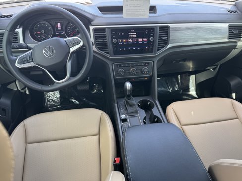 Certified 2020 Volkswagen Atlas Cross Sport SE w/ Panoramic Sunroof Package image 11
