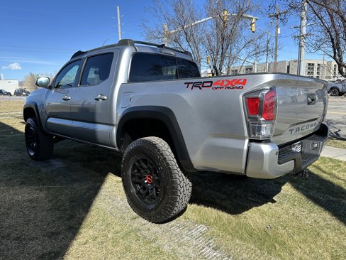 Used 2022 Toyota Tacoma TRD Off-Road image 8