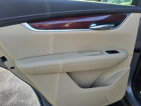 Used 2018 Cadillac XT5 Luxury w/ Driver Awareness Package image 40