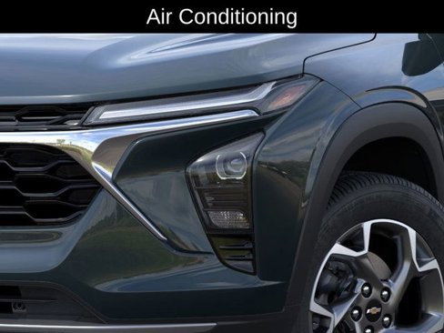 New 2025 Chevrolet Trax LT w/ LT Convenience Package image 11