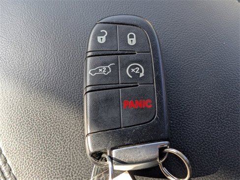 Used 2018 Jeep Grand Cherokee Limited image 34