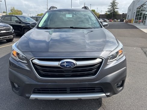 Used 2020 Subaru Outback Limited XT image 2