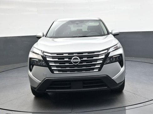 Used 2024 Nissan Rogue SV image 9