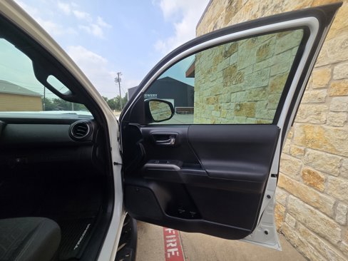 Used 2017 Toyota Tacoma SR5 image 8