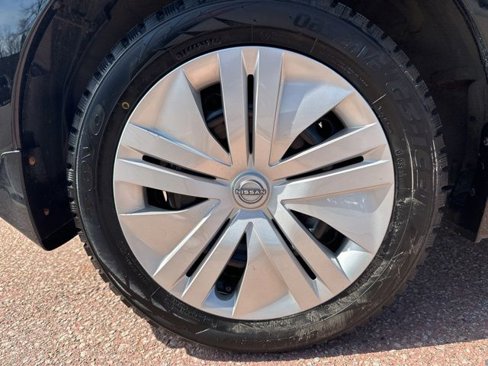 Used 2024 Nissan Leaf S image 27
