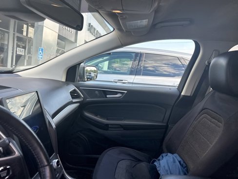 Used 2021 Ford Edge SEL w/ Convenience Package image 9