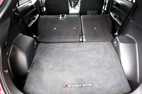 Used 2018 Mitsubishi Eclipse Cross LE image 49