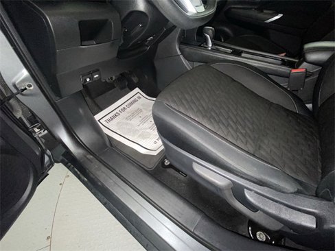 Used 2021 Nissan Kicks SV image 12