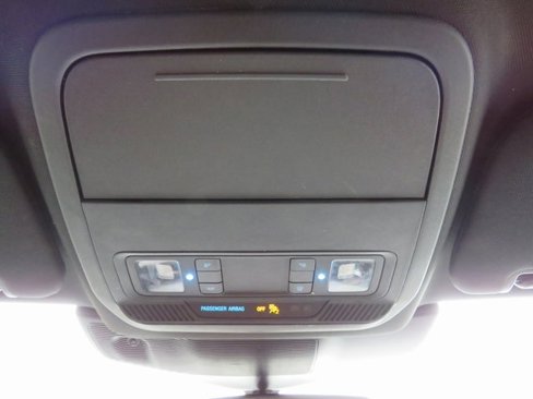 Used 2020 Ford Explorer XLT w/ Comfort Package image 14