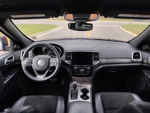 Used 2019 Jeep Grand Cherokee Laredo w/ Laredo X Package image 32