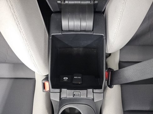 Used 2024 Toyota Corolla LE image 29
