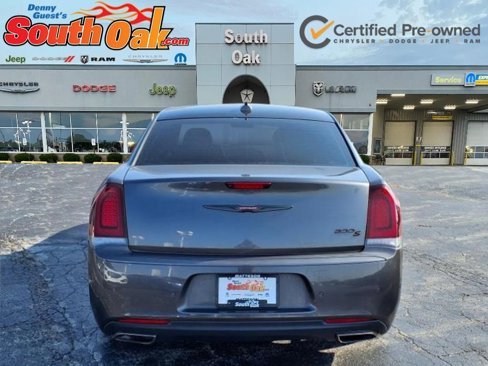 Used 2022 Chrysler 300 S image 4