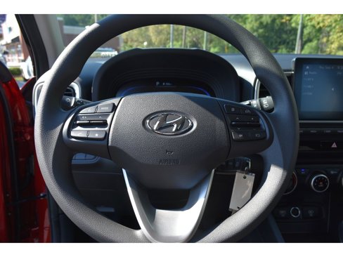 New 2025 Hyundai Venue SE image 18