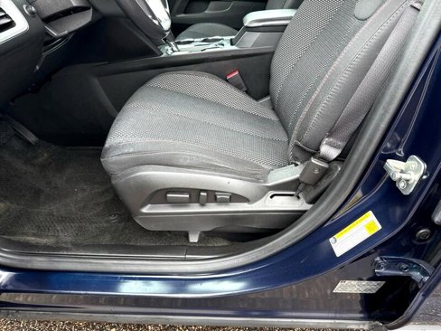 Used 2017 Chevrolet Equinox LT w/ Convenience Package image 10