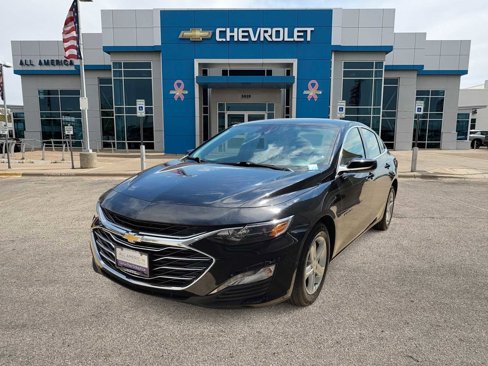 Used 2024 Chevrolet Malibu LT image 1
