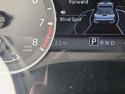 Used 2025 Nissan Frontier SV image 6