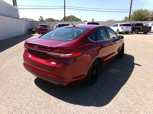 Used 2018 Ford Fusion SE w/ Fusion SE Technology Package image 5