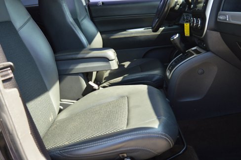 Used 2014 Jeep Compass Latitude image 20
