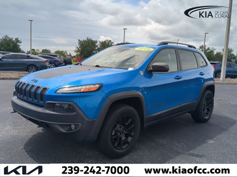 Used 2018 Jeep Cherokee Trailhawk image 9