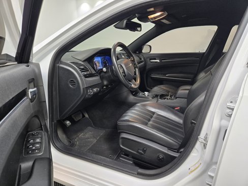 Used 2020 Chrysler 300 S image 15