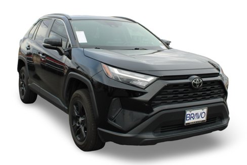 Used 2023 Toyota RAV4 XLE image 3
