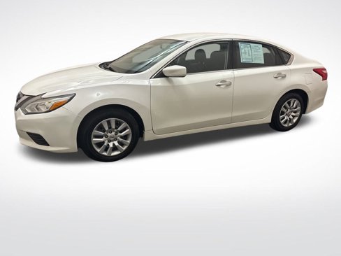 Used 2016 Nissan Altima 2.5 S w/ Power Driver Seat Package image 10