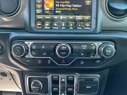 Used 2021 Jeep Wrangler Unlimited Sport image 25