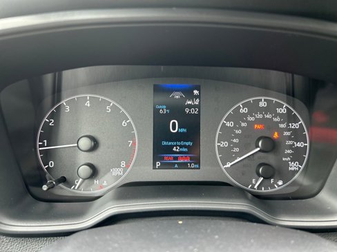 New 2025 Toyota Corolla LE image 15